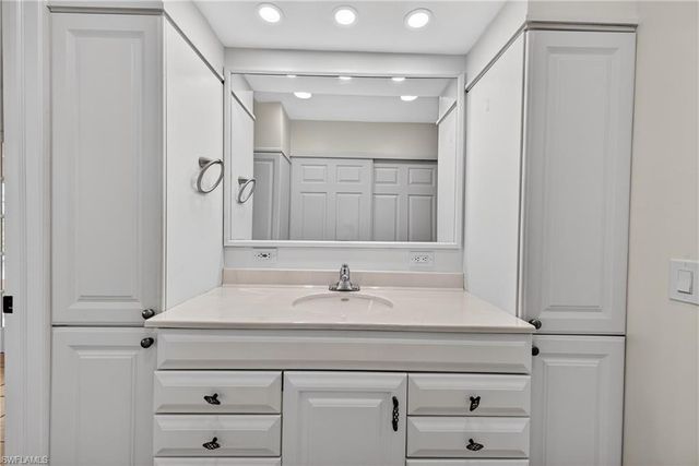 1038 SE 30th ST, Cape Coral, FL 33904