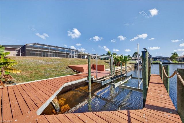 1038 SE 30th ST, Cape Coral, FL 33904