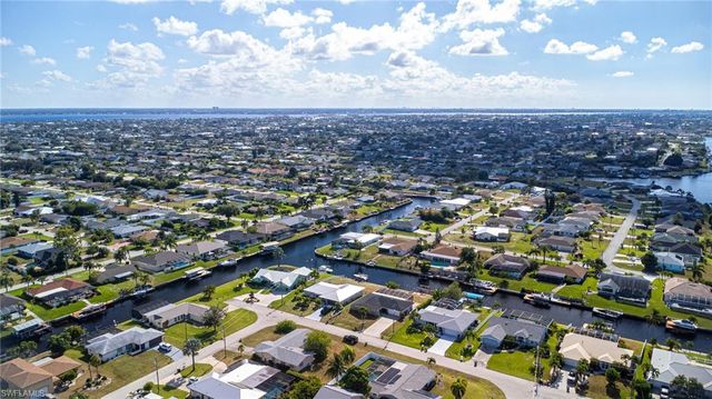 1038 SE 30th ST, Cape Coral, FL 33904