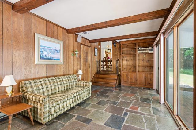 92 Christian Avenue, Stony Brook, NY 11790