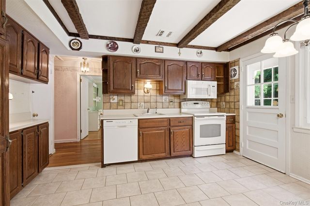 92 Christian Avenue, Stony Brook, NY 11790