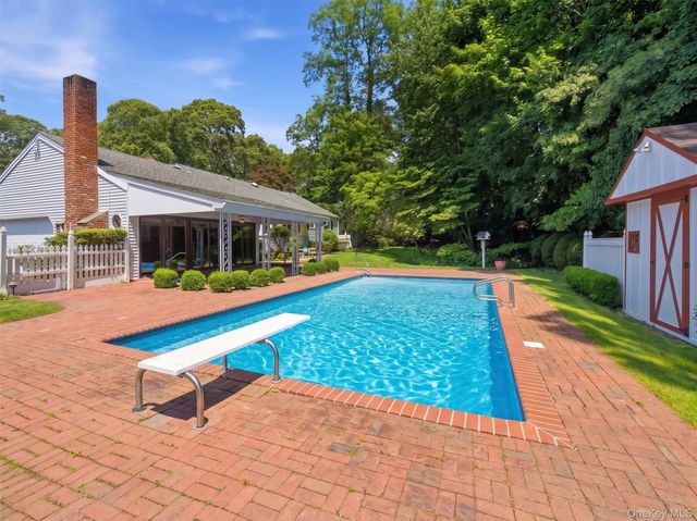 92 Christian Avenue, Stony Brook, NY 11790