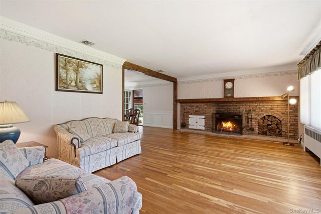 92 Christian Avenue, Stony Brook, NY 11790