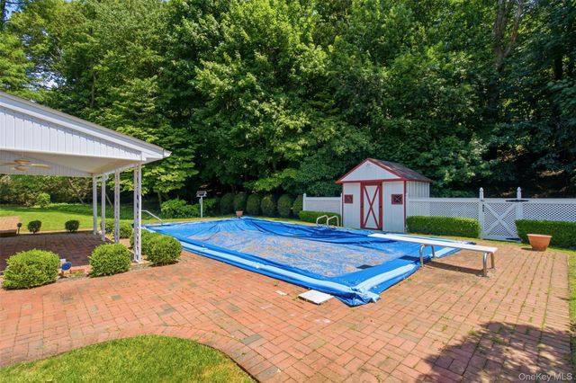 92 Christian Avenue, Stony Brook, NY 11790