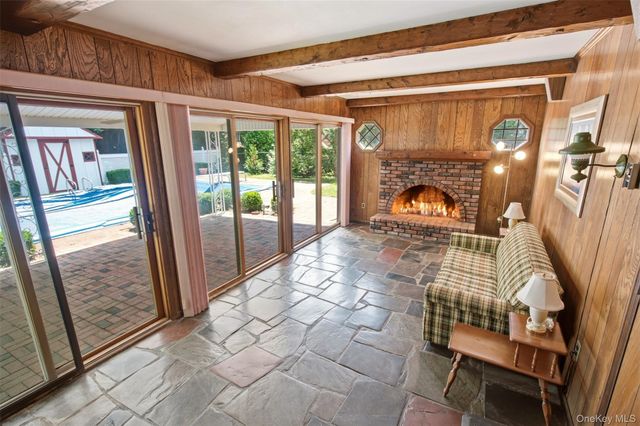 92 Christian Avenue, Stony Brook, NY 11790