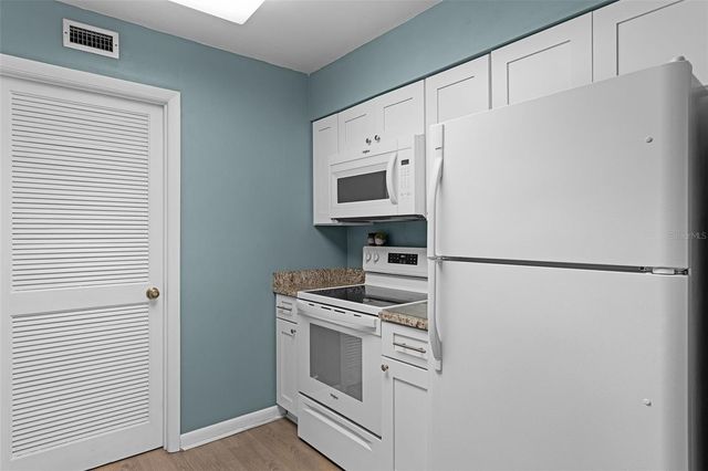 260 CROWN OAKS WAY 102, Longwood, FL 32779