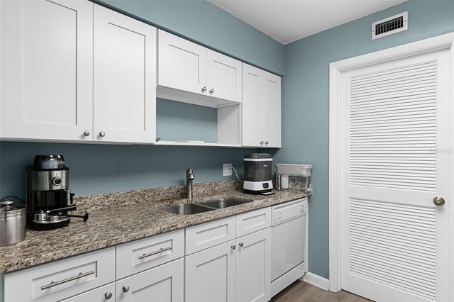 260 CROWN OAKS WAY 102, Longwood, FL 32779