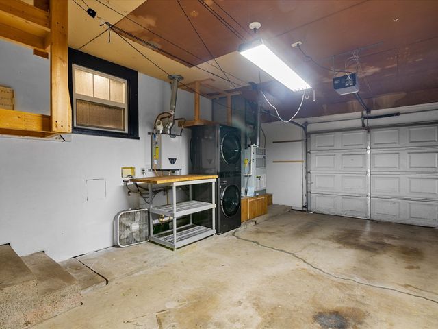 605 W Crockett Street, Ennis, TX 75119