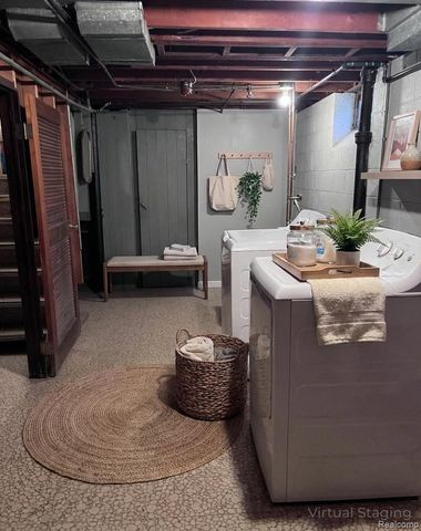 222 Lakewood Street, Detroit, MI 48215