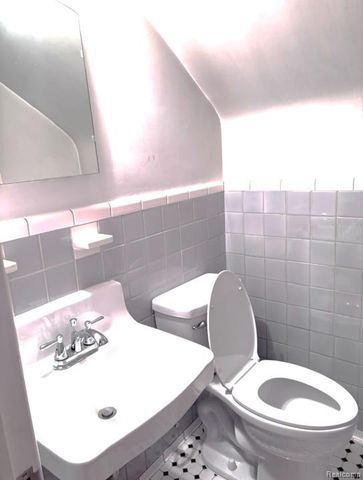 222 Lakewood Street, Detroit, MI 48215