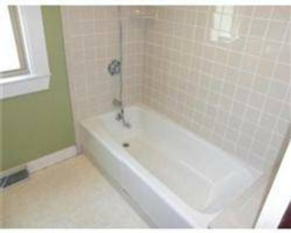 107 Merrymount Rd 2, Quincy, MA 02169