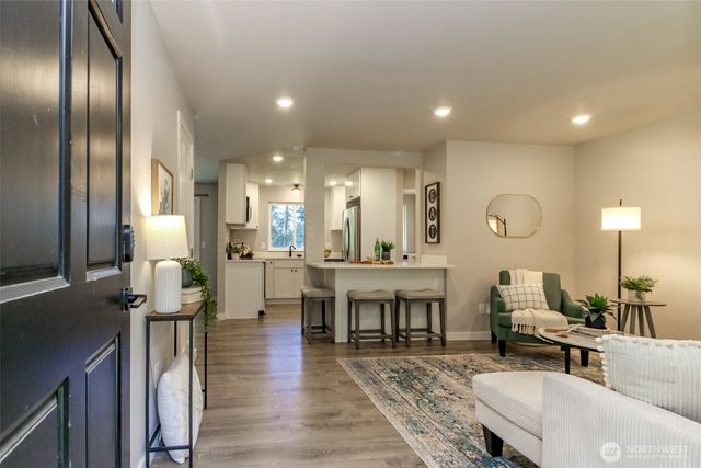 955 California Avenue SE, Port Orchard, WA 98366