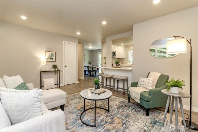 955 California Avenue SE, Port Orchard, WA 98366