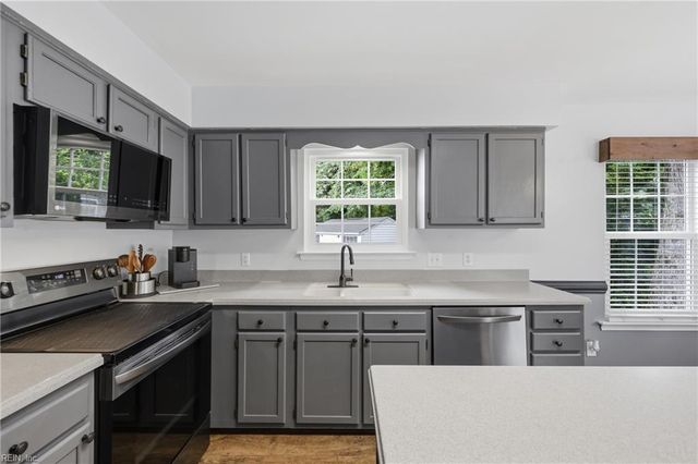 15094 Larkspur CT, Carrollton, VA 23314