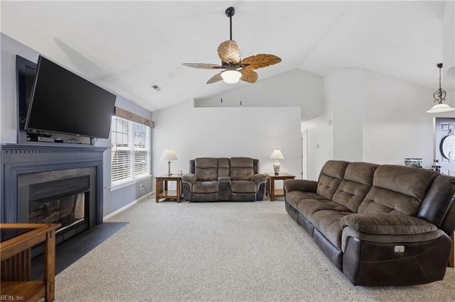 15094 Larkspur CT, Carrollton, VA 23314