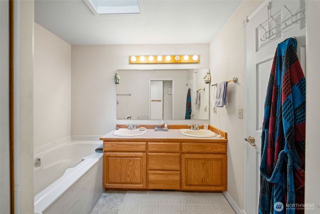 4914 Grand Fir Lane NW, Olympia, WA 98502