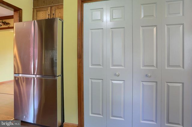 888 SUNNY HILL LN, Harrisburg, PA 17111
