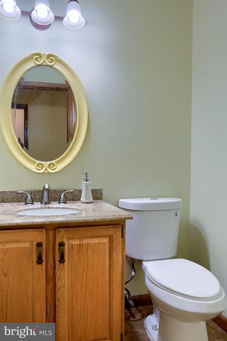 888 SUNNY HILL LN, Harrisburg, PA 17111