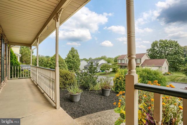 888 SUNNY HILL LN, Harrisburg, PA 17111
