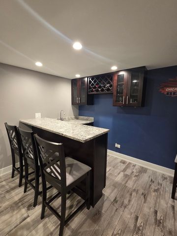 5537 S Massasoit Avenue, Chicago, IL 60638