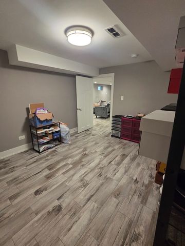 5537 S Massasoit Avenue, Chicago, IL 60638