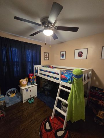 5537 S Massasoit Avenue, Chicago, IL 60638