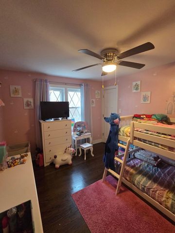5537 S Massasoit Avenue, Chicago, IL 60638