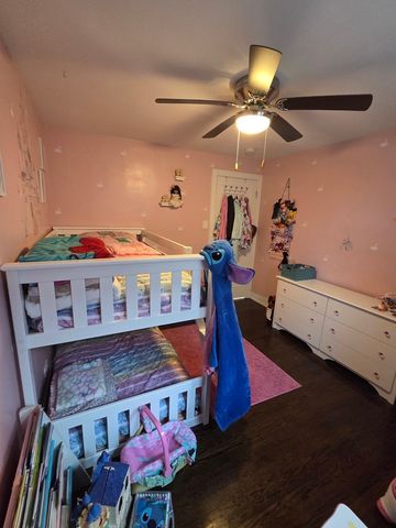 5537 S Massasoit Avenue, Chicago, IL 60638