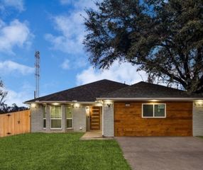 3500 Roberts Avenue, Dallas, TX 75215