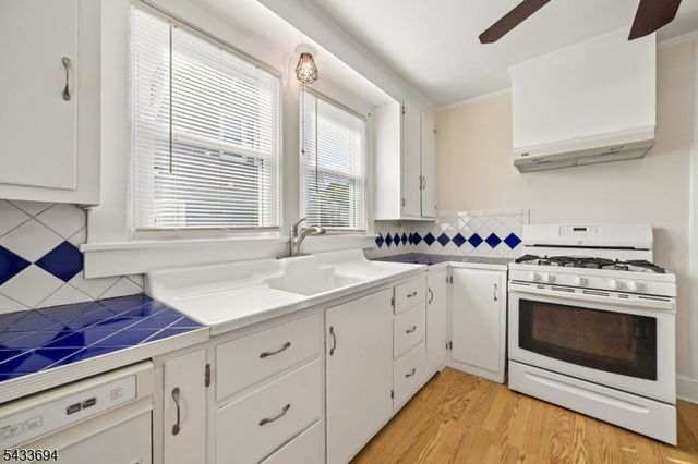 16 Fairchild Ave, Morris Twp., NJ 07950