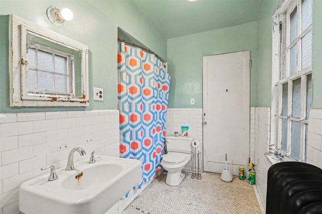 1168 W Boston Boulevard, Detroit, MI 48202