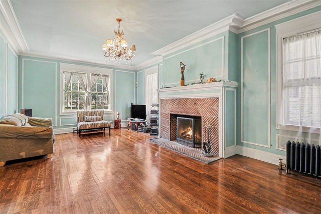 1168 W Boston Boulevard, Detroit, MI 48202