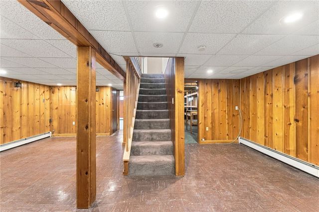 45 Dupont Circle, North Kingstown, RI 02852