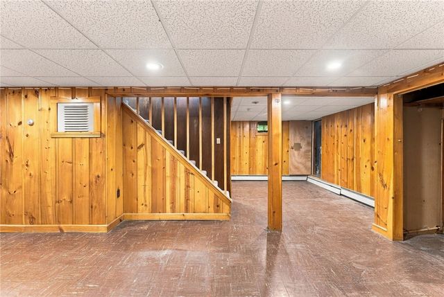 45 Dupont Circle, North Kingstown, RI 02852
