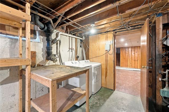 45 Dupont Circle, North Kingstown, RI 02852