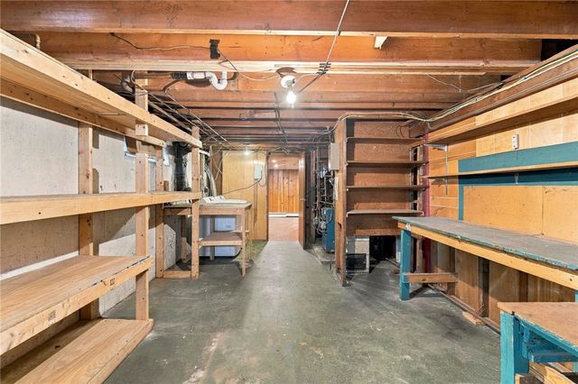 45 Dupont Circle, North Kingstown, RI 02852
