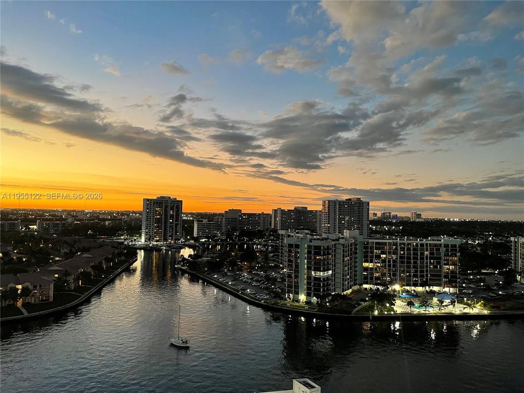 3800 S Ocean Drive 1725, Hollywood, FL 33019