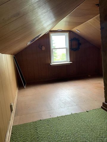 N76W28065 Center Oak ROAD, Hartland, WI 53029