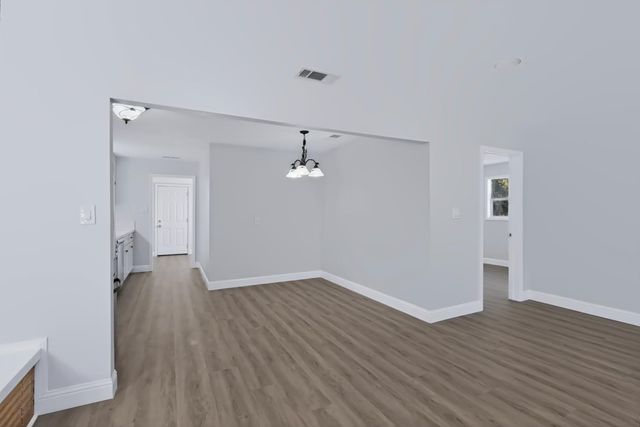 2941 clay St, Sacramento, CA 95815