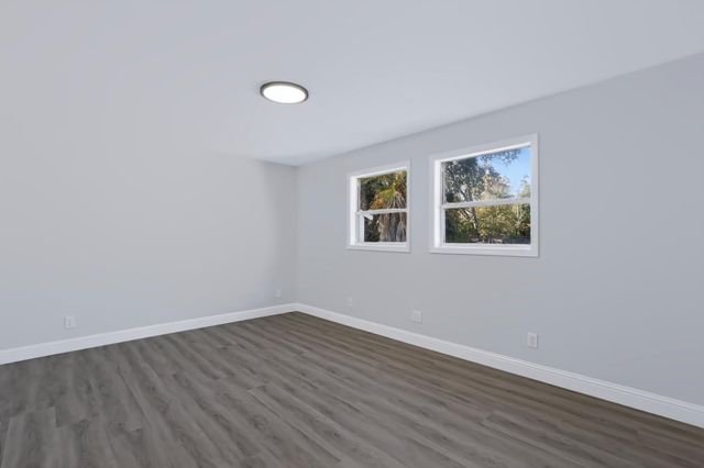 2941 clay St, Sacramento, CA 95815