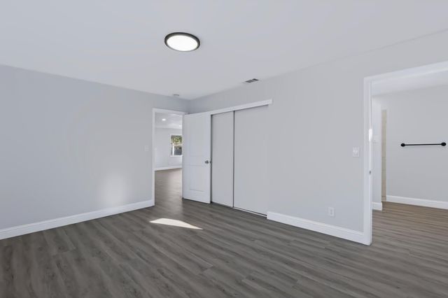 2941 clay St, Sacramento, CA 95815