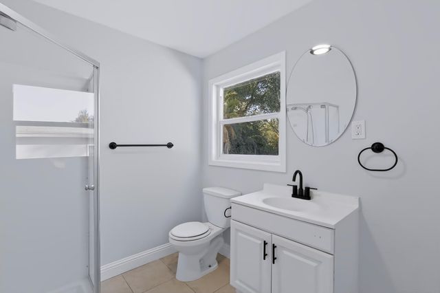 2941 clay St, Sacramento, CA 95815