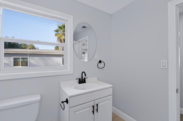 2941 clay St, Sacramento, CA 95815