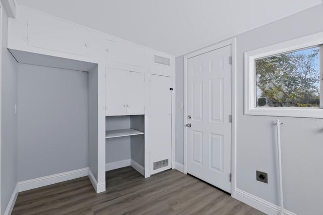 2941 clay St, Sacramento, CA 95815