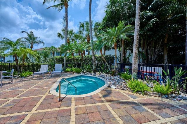 12702 Aviano DR, Naples, FL 34105