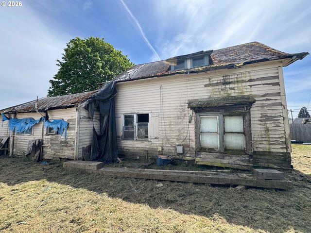 109 S TRADE St, Amity, OR 97101