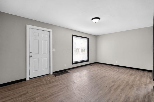 2899 McGuffey Road, Columbus, OH 43224