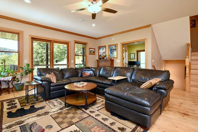 24242 Pfeiffer Hill Road, Wilson Twp, MN 55987