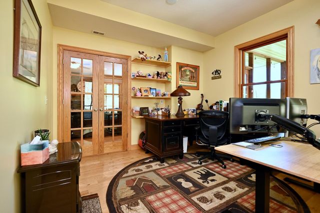 24242 Pfeiffer Hill Road, Wilson Twp, MN 55987