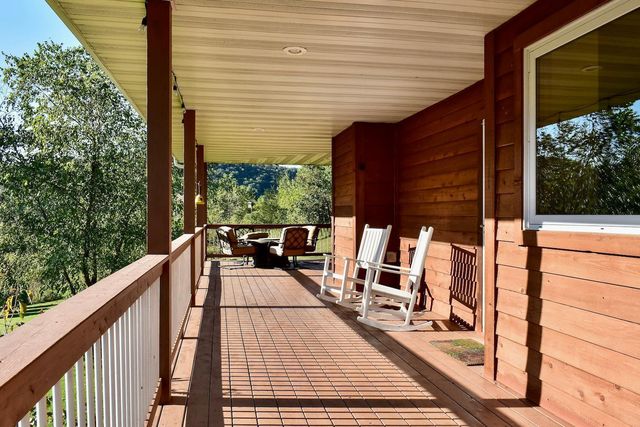 24242 Pfeiffer Hill Road, Wilson Twp, MN 55987